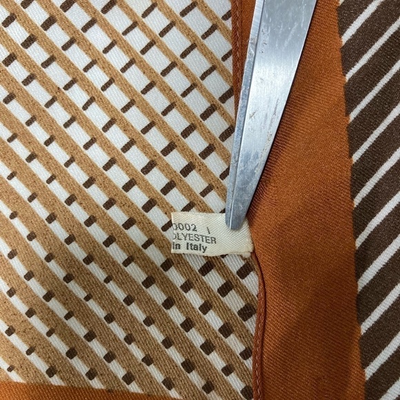 PATRICIA DUMONT MADE IN ITALY SCARF - 26” X 26” - Picture 5 of 7